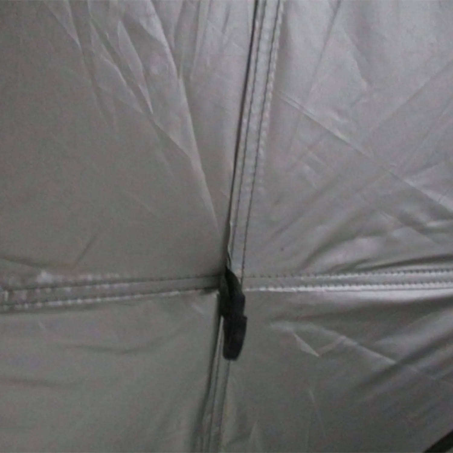 2-Person Camping Tent with Veranda, Windows and Zippered Door, 210x210x150 cm, Green