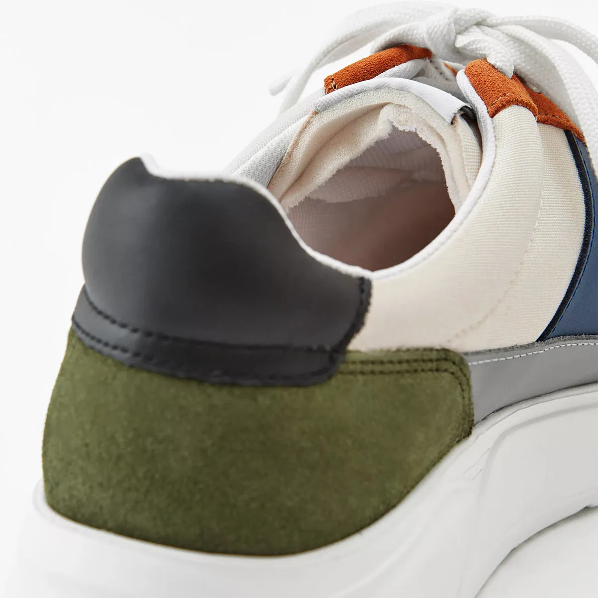 Axel Arigato - Genesis Vintage Runner Trainers in Cremino/Green