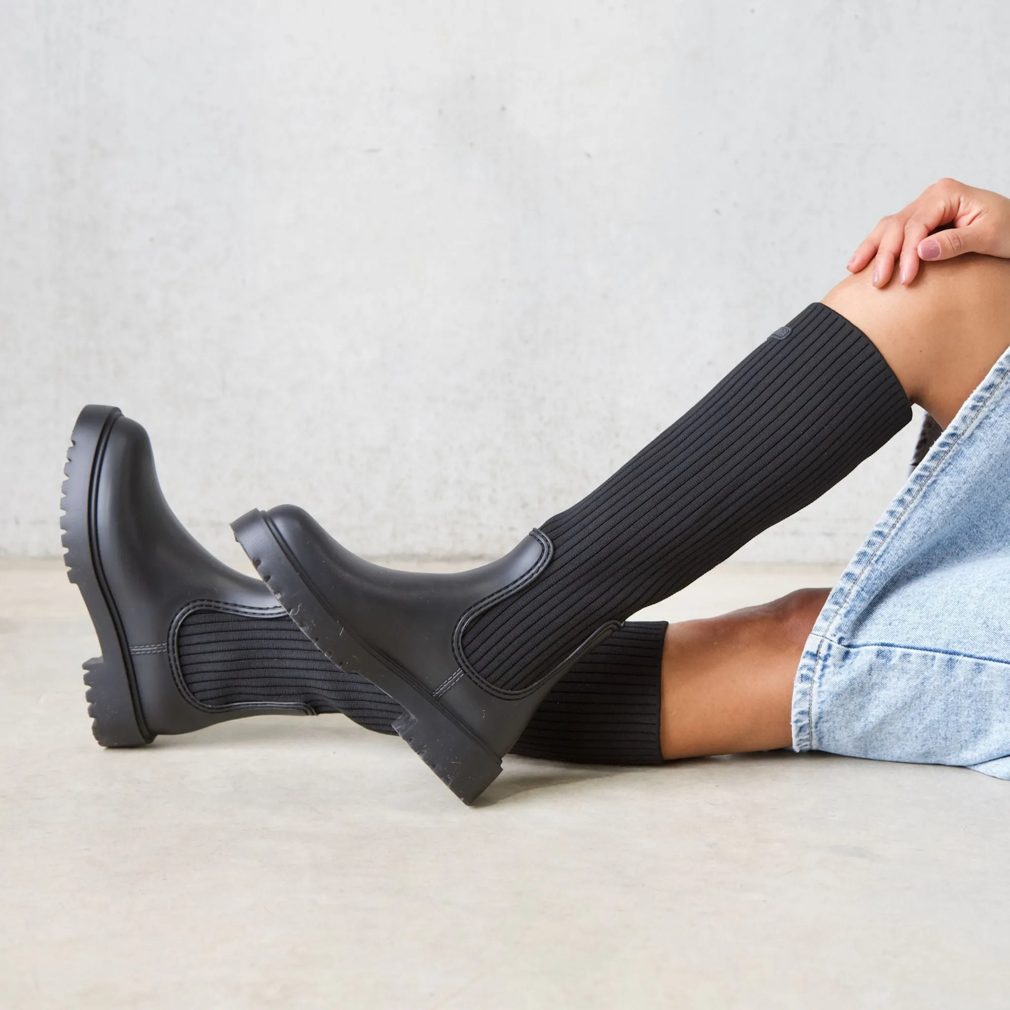Falerce Black Knee High Boots