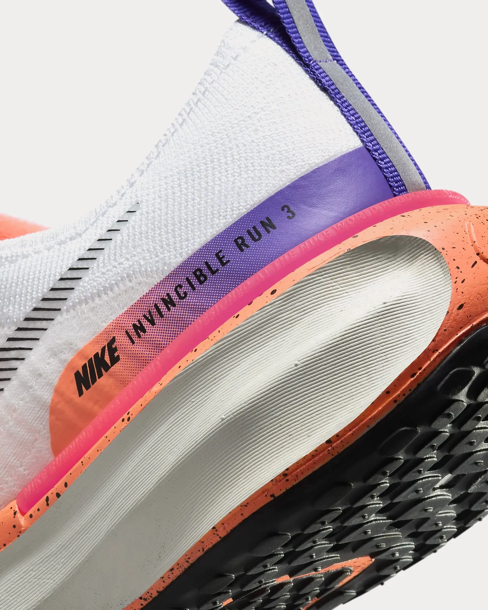 Invincible 3 White / Bright Mango / Hyper Pink / Black Running Shoes