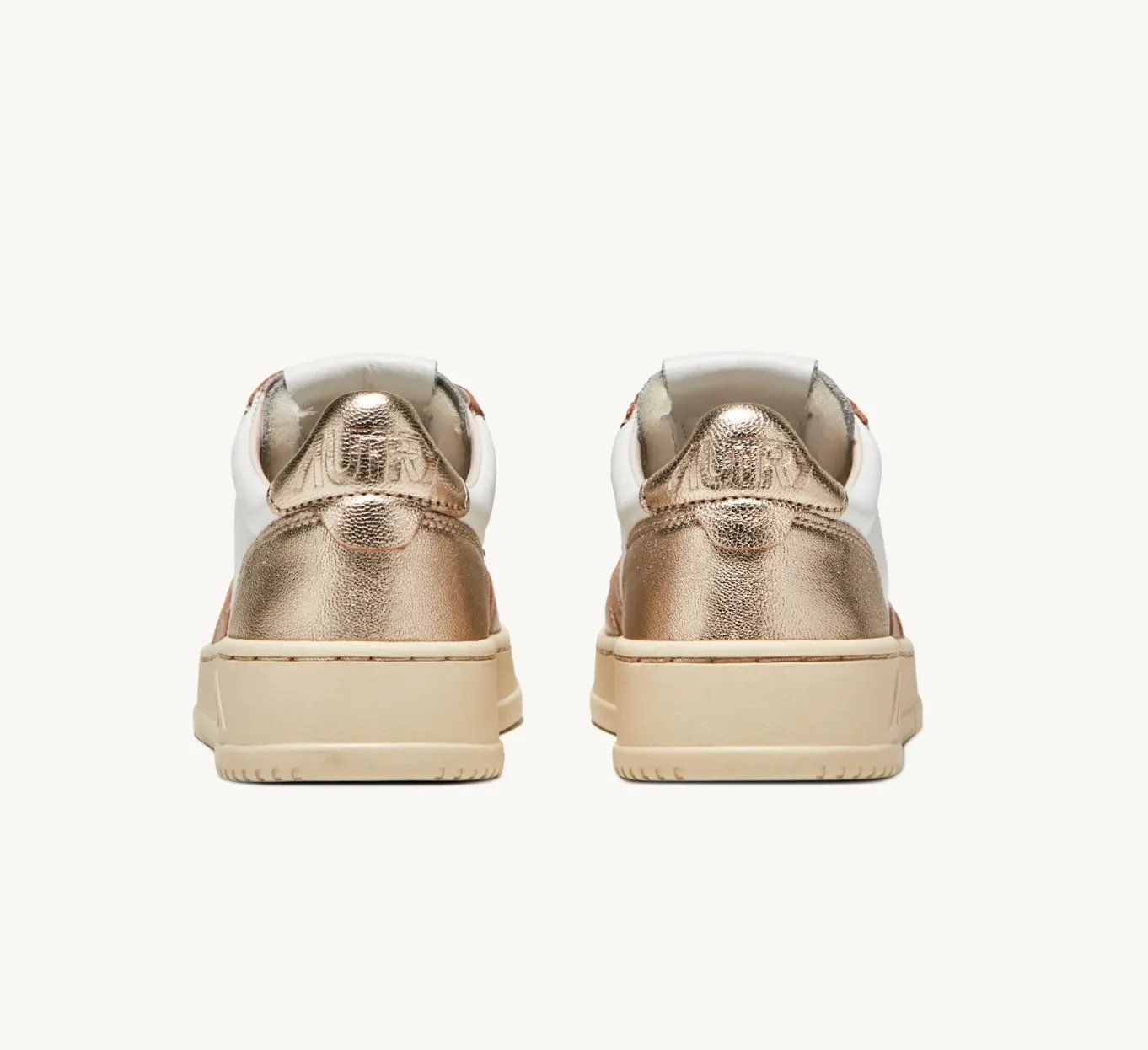 Medalist Low Top Trainers in Leat/Leat Wht/Platinum