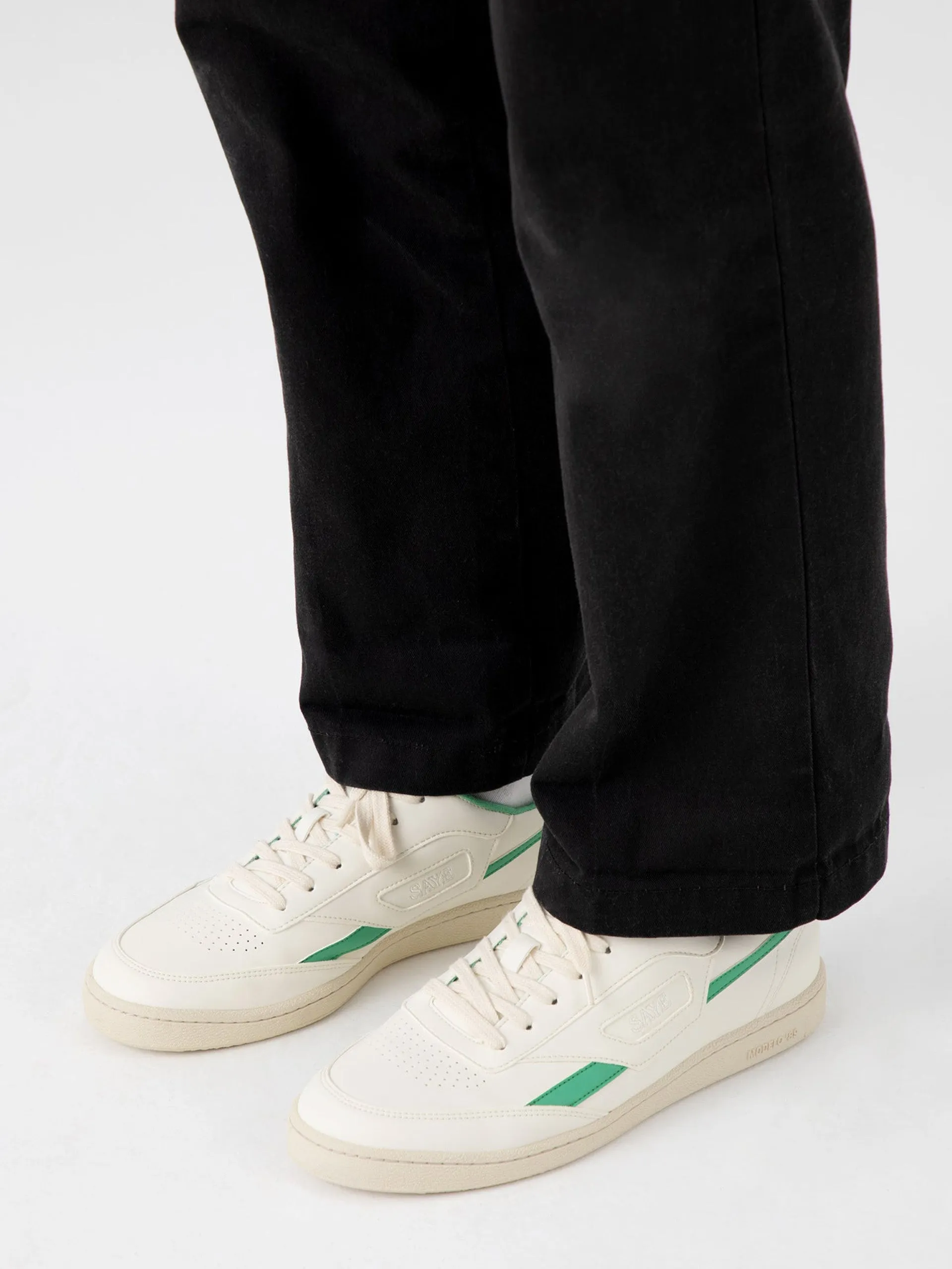 Modelo '89 trainer in green