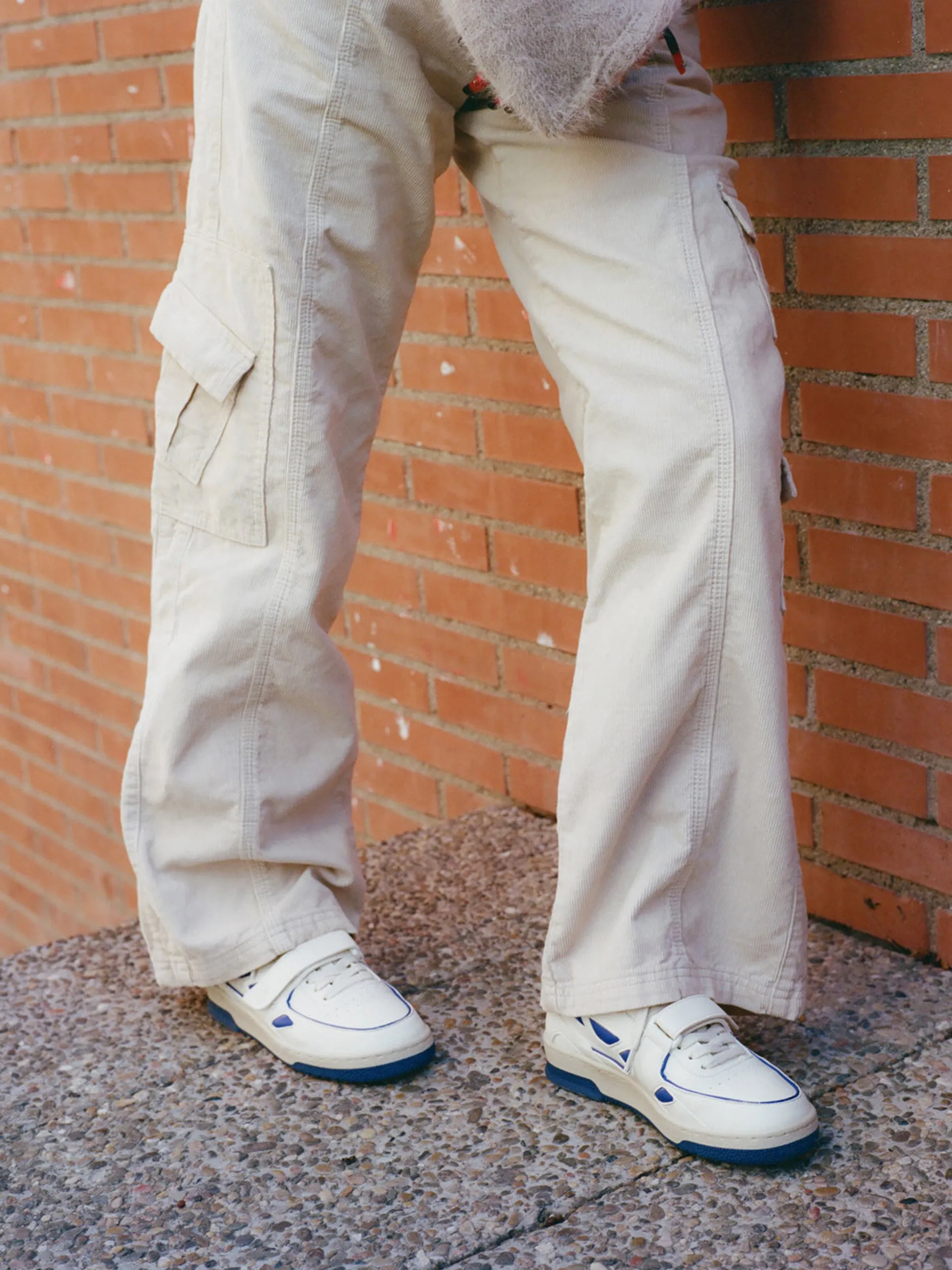 Modelo '92 trainer in blue