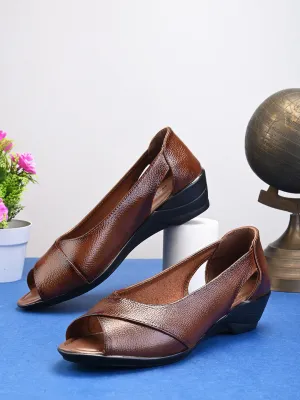 Pelle Albero Women's Brown Leather Slip-On Wedge Heel Sandals