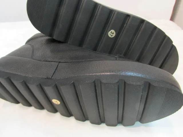 Ron White "Kleo" Onyx Tumbled Calf Sneaker