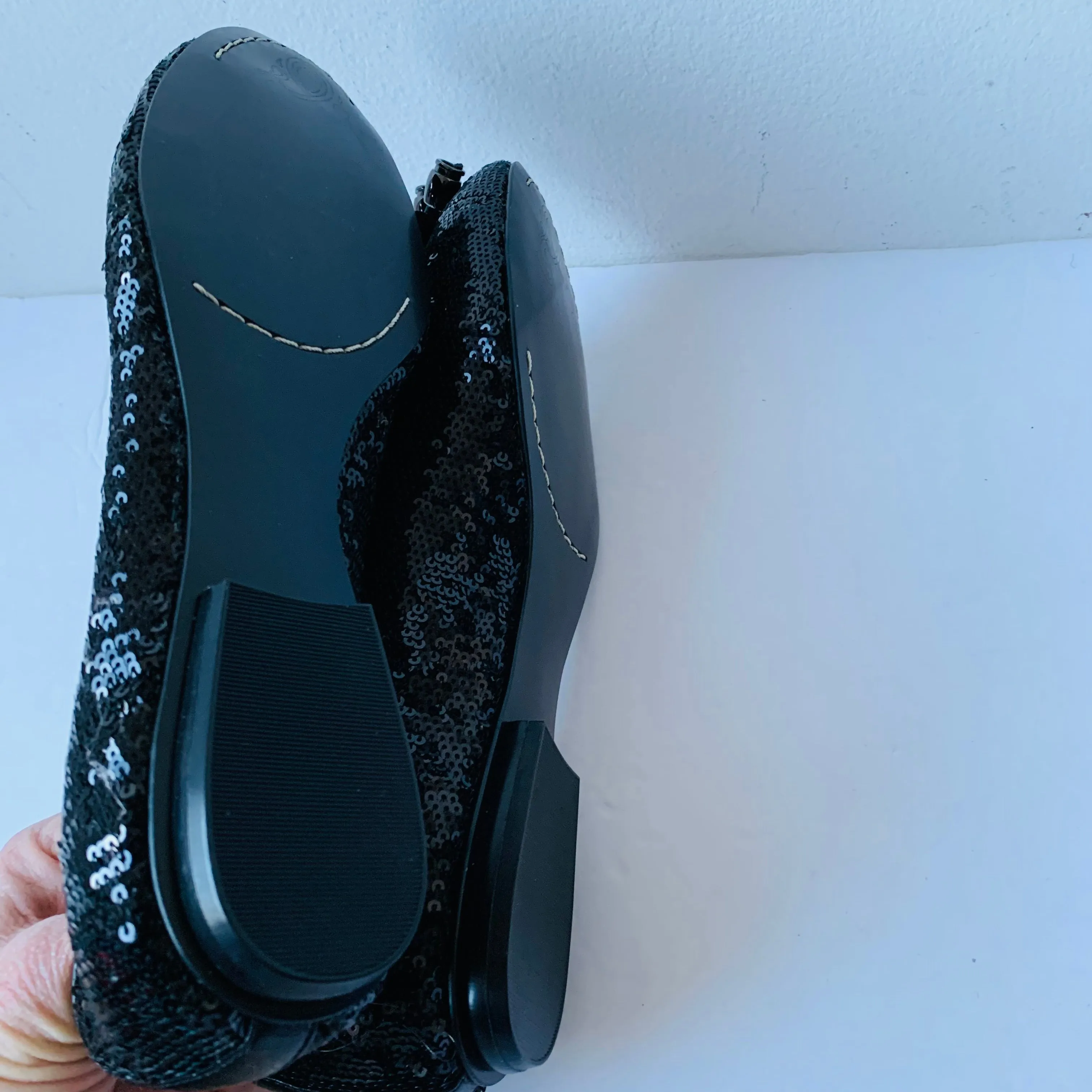 Tahari Black Sequined Spoodle Bow Ballet Flats Women’s Size 8.5 New