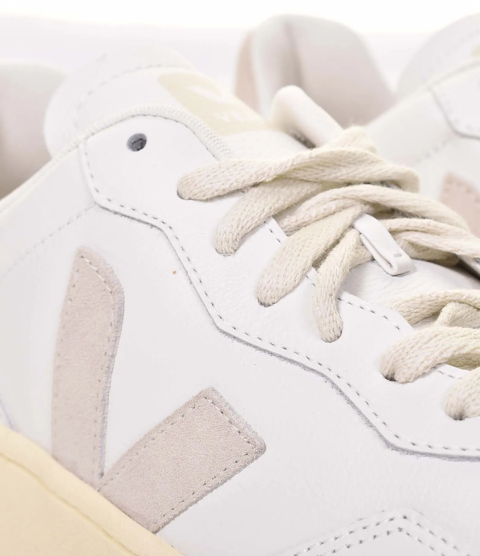 V-90 O T Leather Trainers Extra White Natural