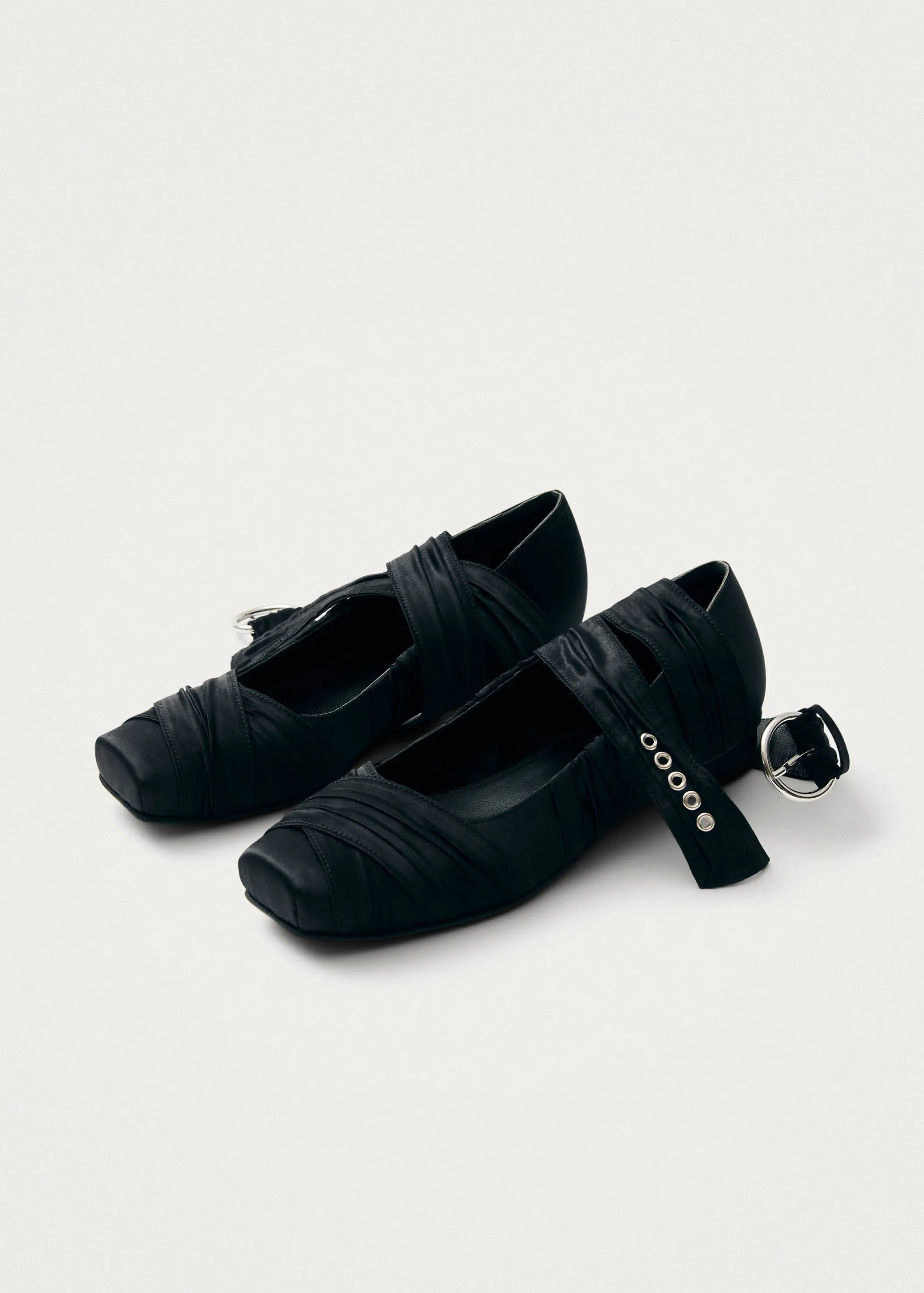 Volant Silky Black Ballet Flats