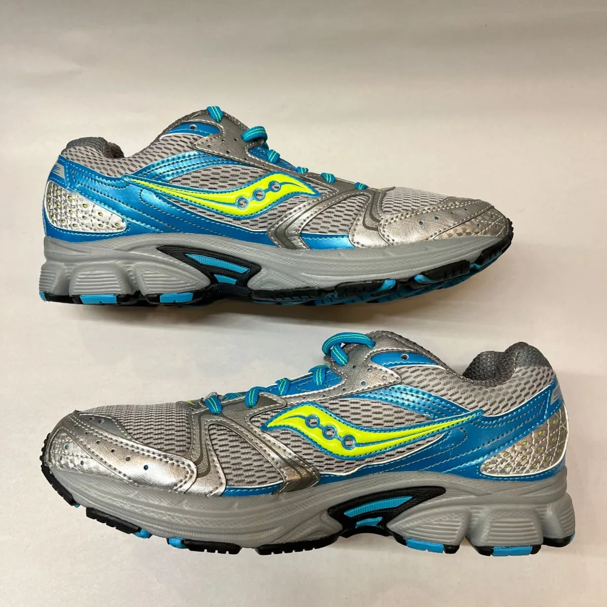 Women's Saucony •Cohesion 5• Running Shoe • Blue/Gray/Green Size 10M - Preowned